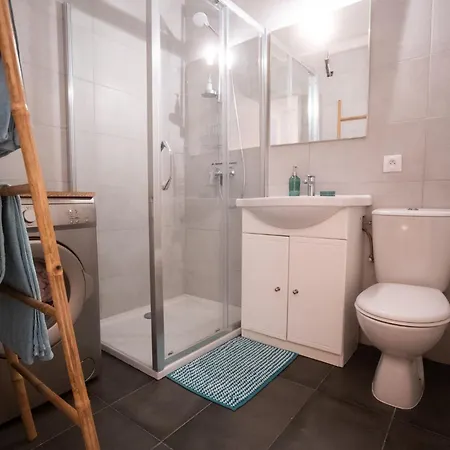 Location Studio Avec Loggia Apartment *