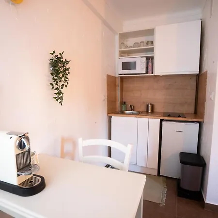 Apartment Location Studio Avec Loggia Antibes